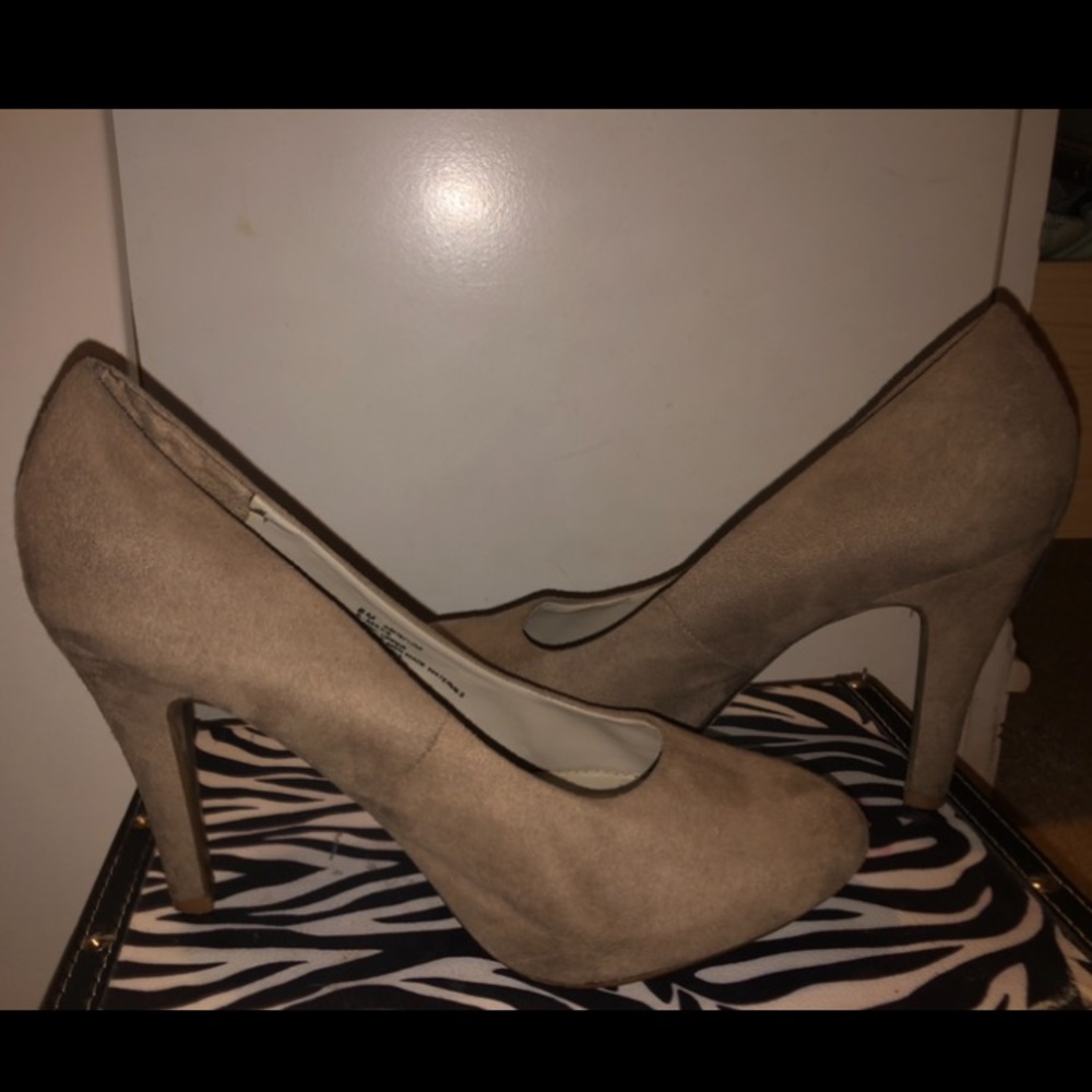 Tan faux suede heels, size 8.